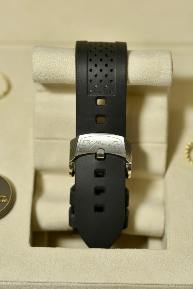 H. MOSER & CIE. PIONEER 3200-1200 - 2