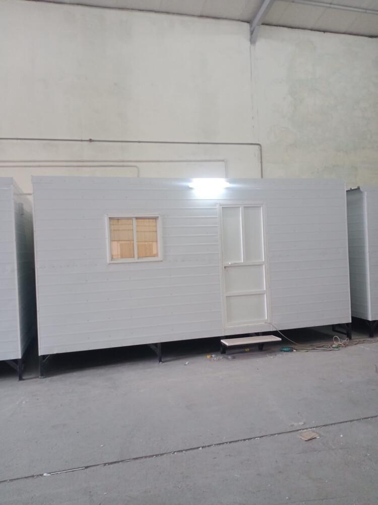 ALL NEW CABIN, CARAVAN'S, KITCHEN - 1