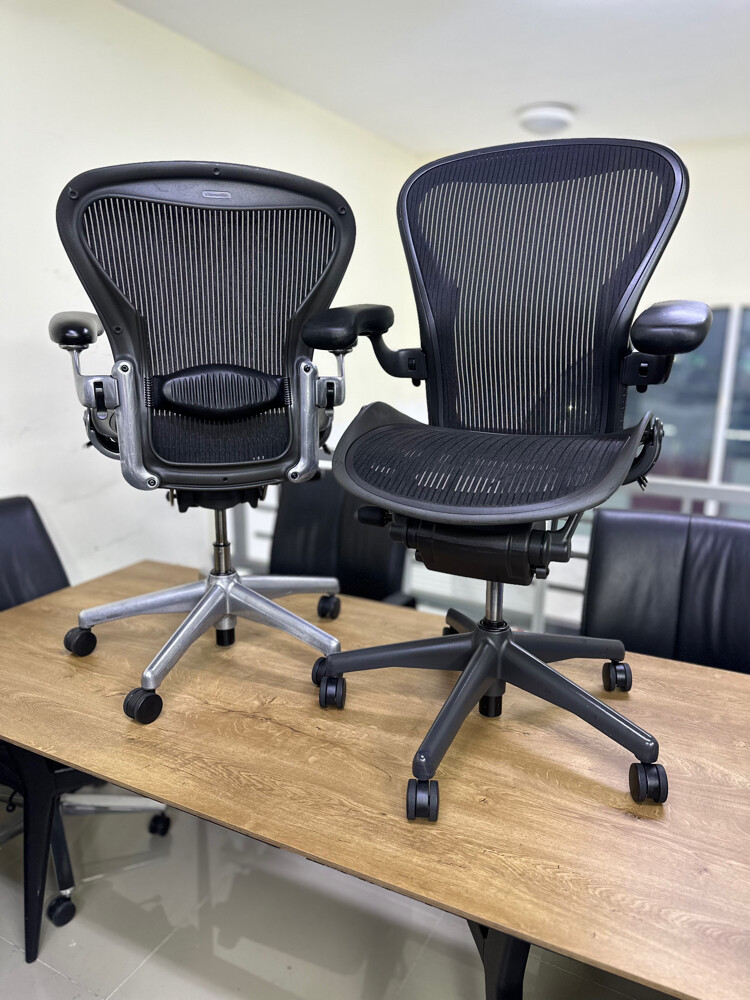Used Office Furniture — 33087737 - 7