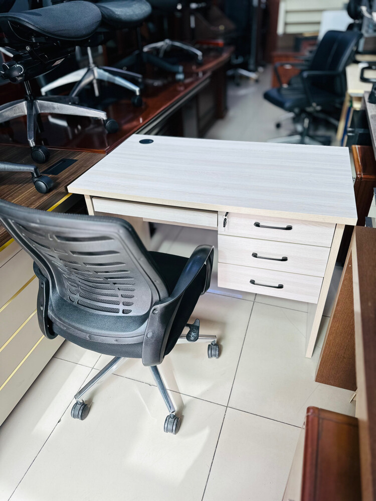 Office Furniture Selling — 33087737 - 28