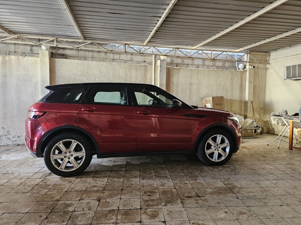 Luxury Range Rover Evoque - 9