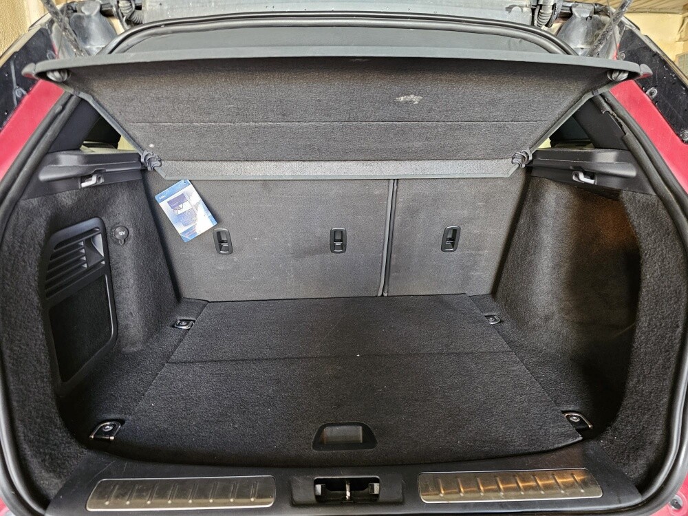 Luxury Range Rover Evoque - 4