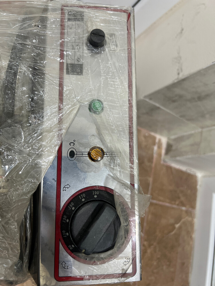 URGENT SELL NEW Beckers Fryer  - 2