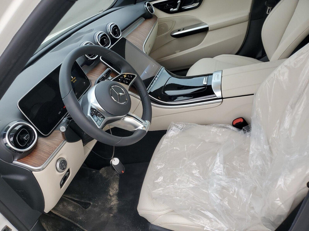 2025 Mercedes C300 - 2