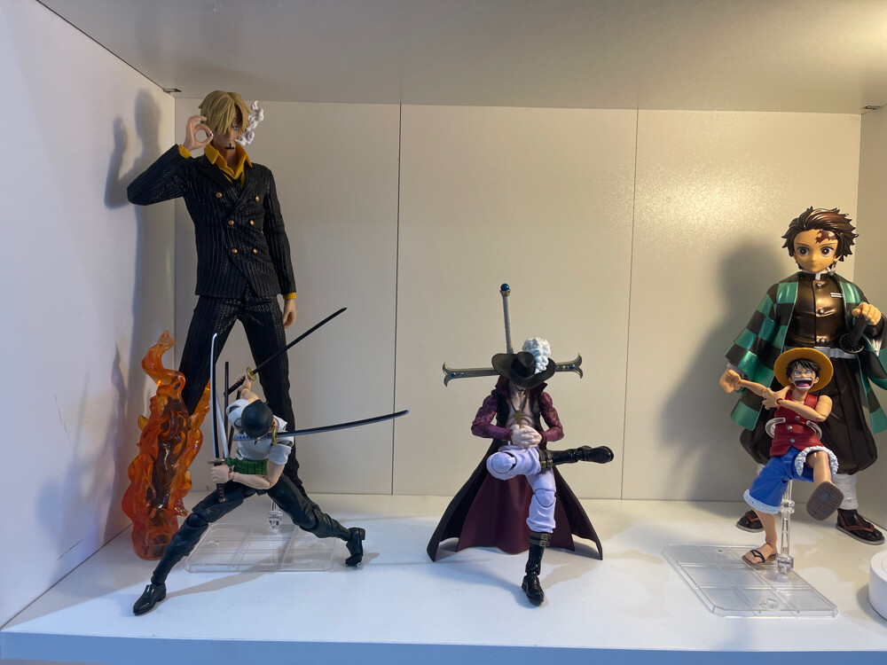 SHF Mihawk action figure - 3