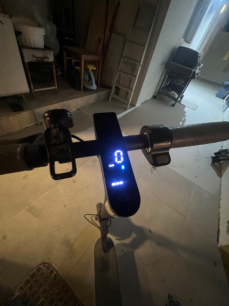xioami scooter - 5