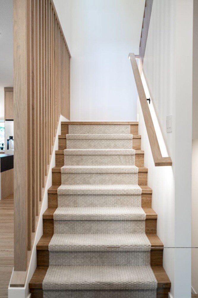 Carpeted floors. - 19