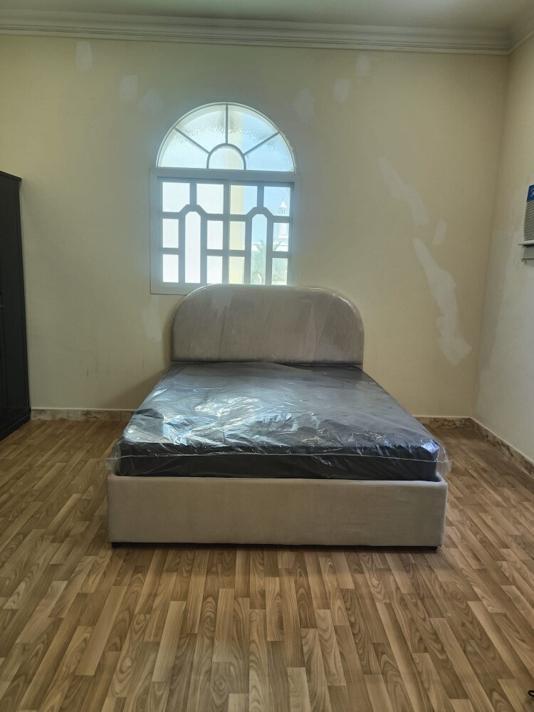 Queen size bed and spring mattress. - 3