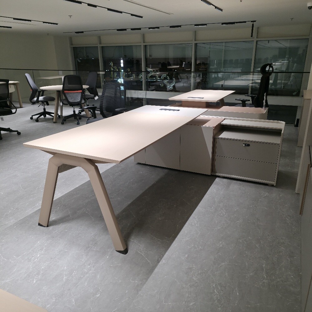 wahat alafkar office furniture - 3