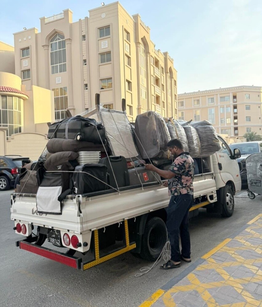 moving shifting  55371602 - 7