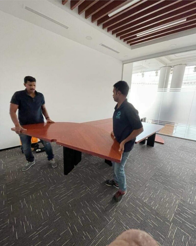 moving shifting  55371602 - 9