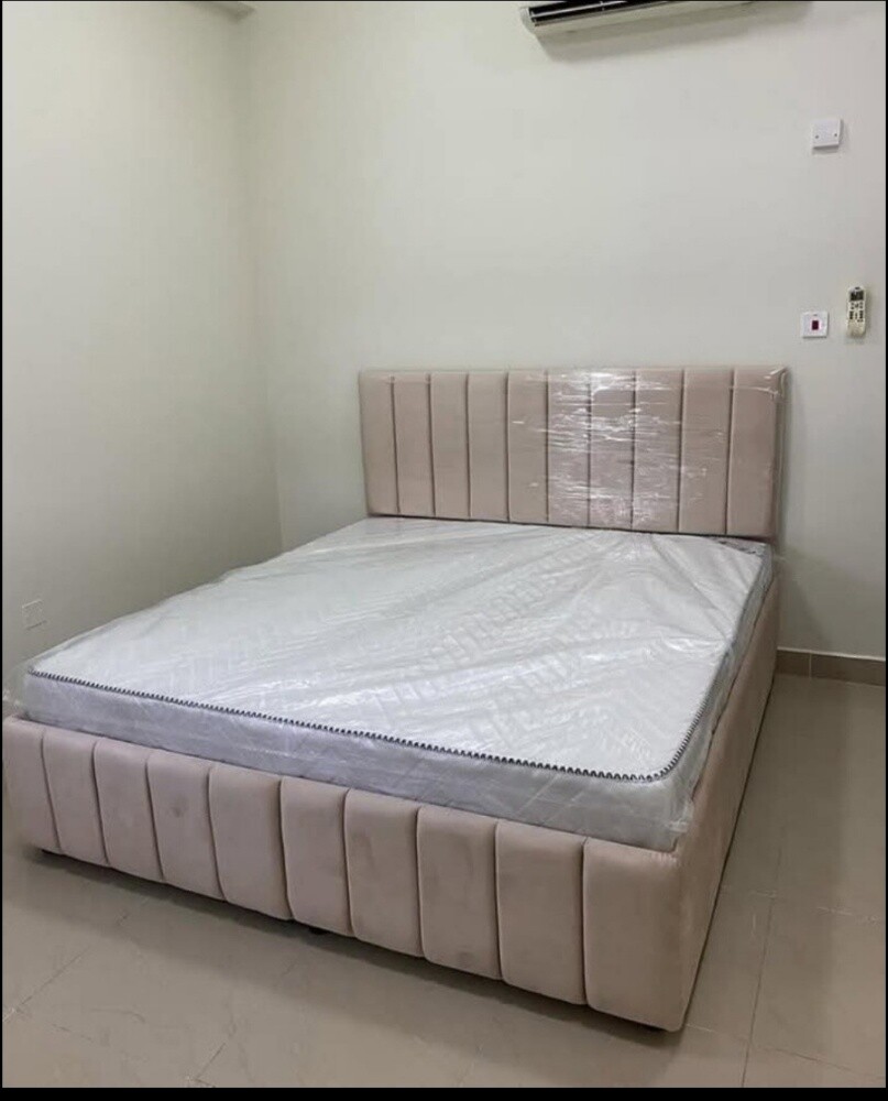 king Size American box Bed - 1