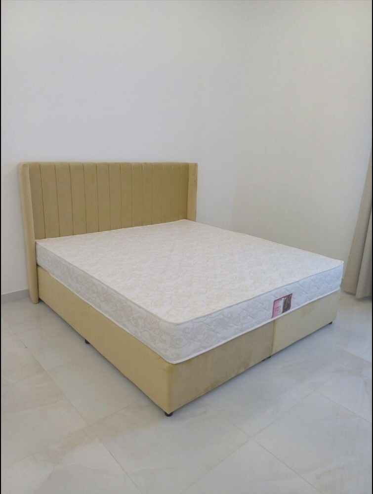 king Size American box Bed - 4