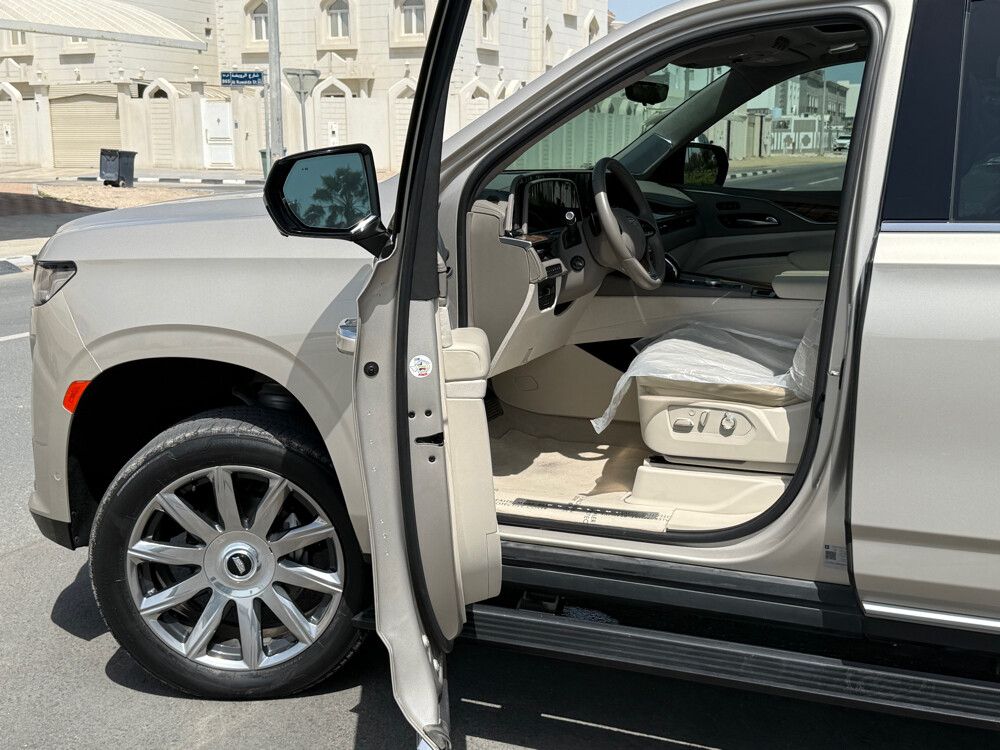 Cadillac Escalade 600 - 2