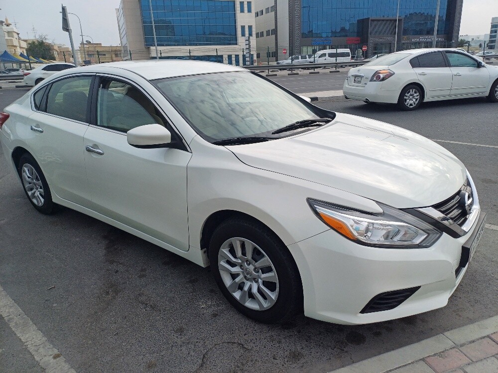 Nissan. Altima18 - 8