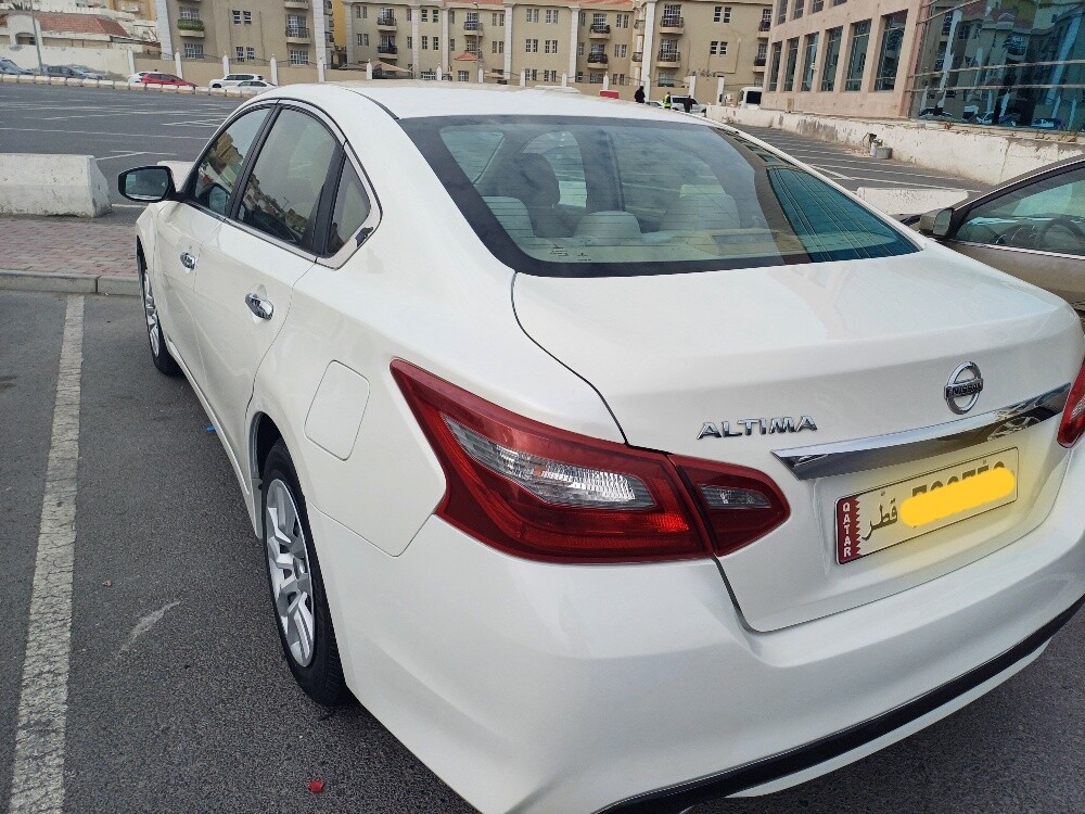 Nissan. Altima18 - 10