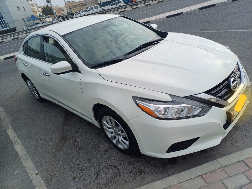 Nissan. Altima18 - 7