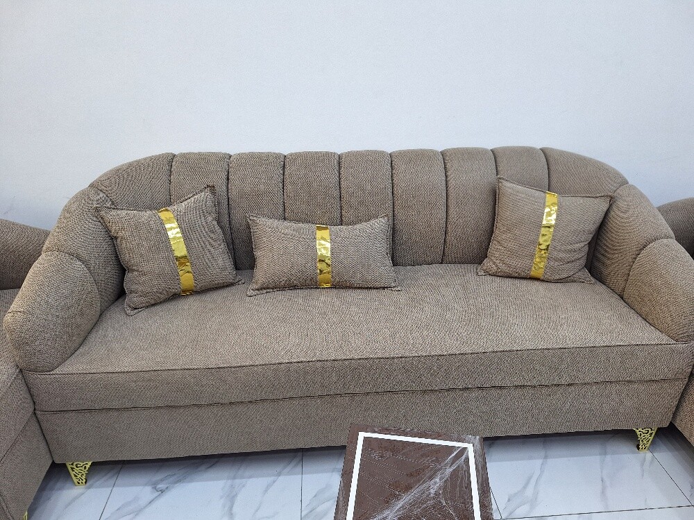 for sale sofa mujlish l ship low pr - 6