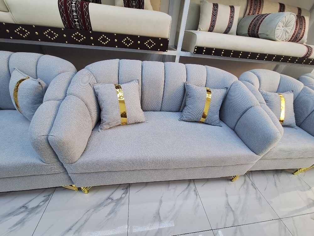 for sale sofa mujlish l ship low pr - 2