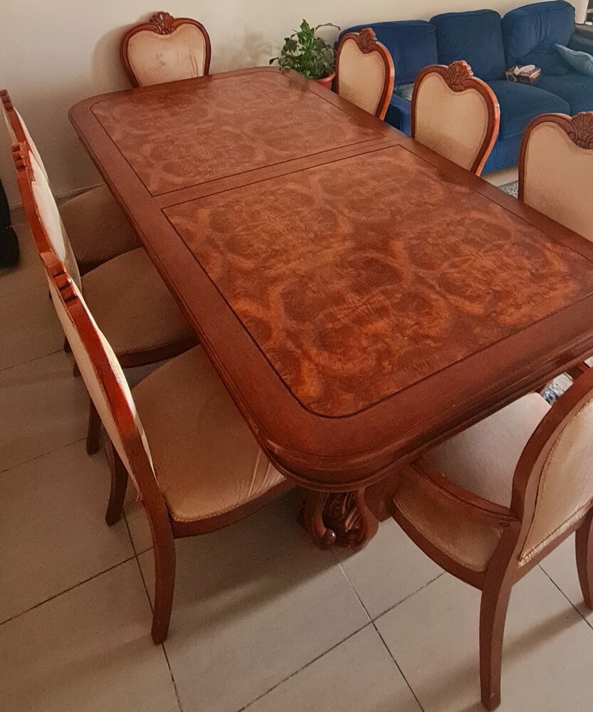 Dining table with 8 chairs for sale - 3