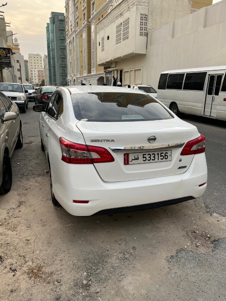 Nissan Sentra 2014 Model - 2