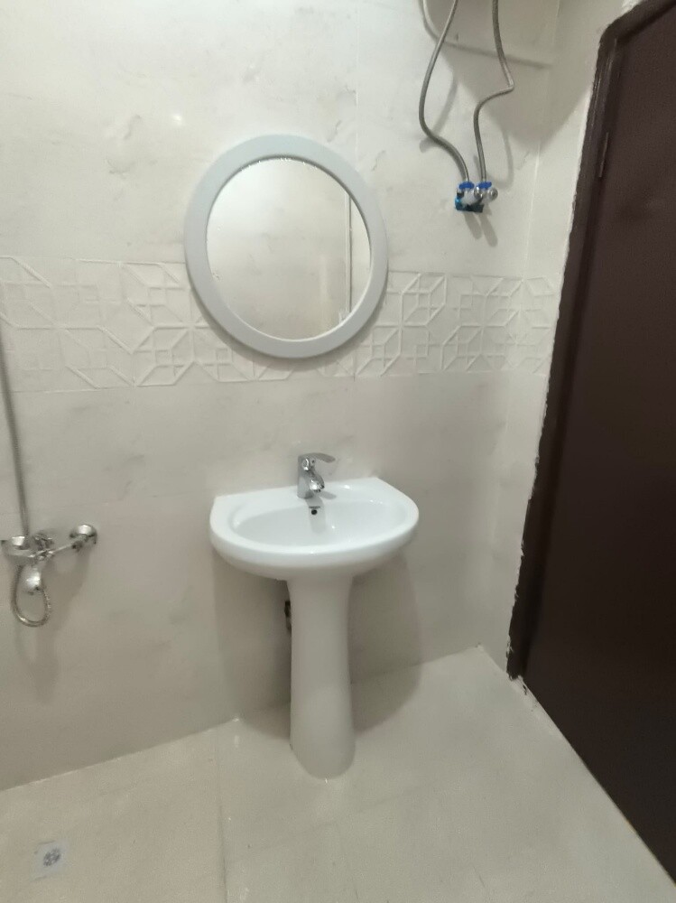 Room for rent - 9