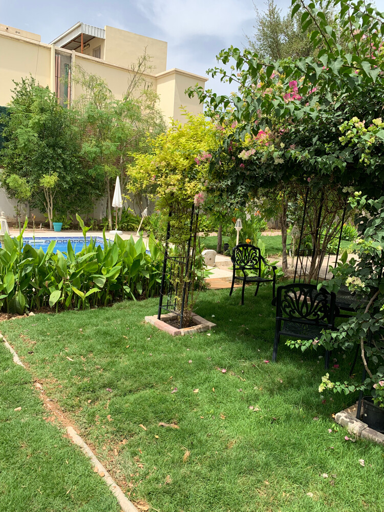 Albaloshi gardener  - 2