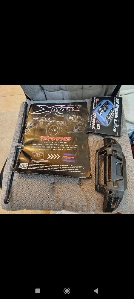 URGENT SALE  Traxxas xmaxx - 7