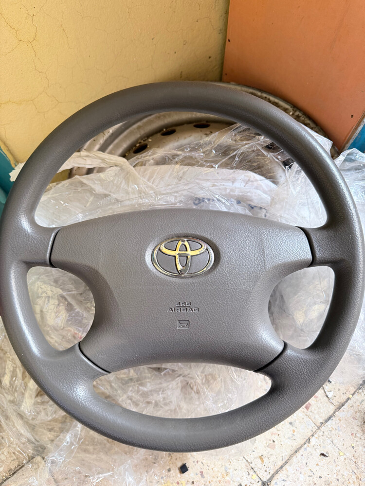 Steering wheel airbag camry 2006 - 1