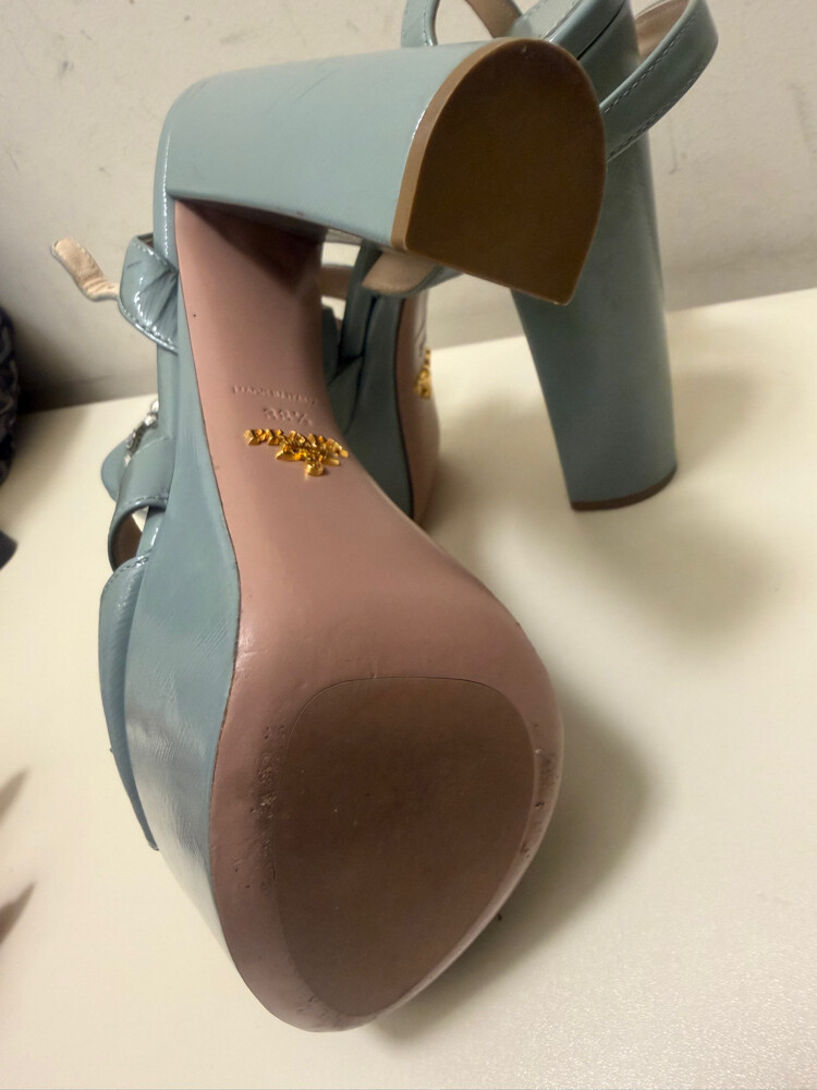 pre-owned - 3
