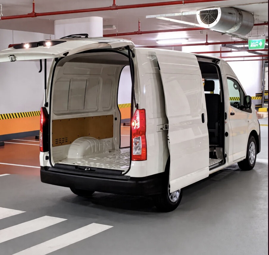 Toyota cargo van - 1