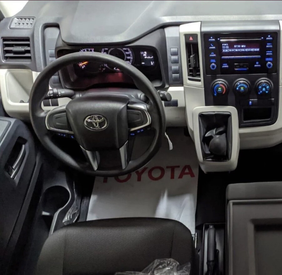 Toyota cargo van - 5