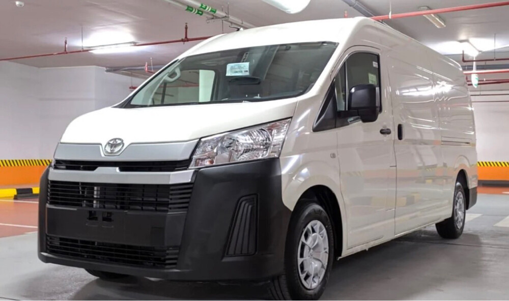 Toyota cargo van - 4