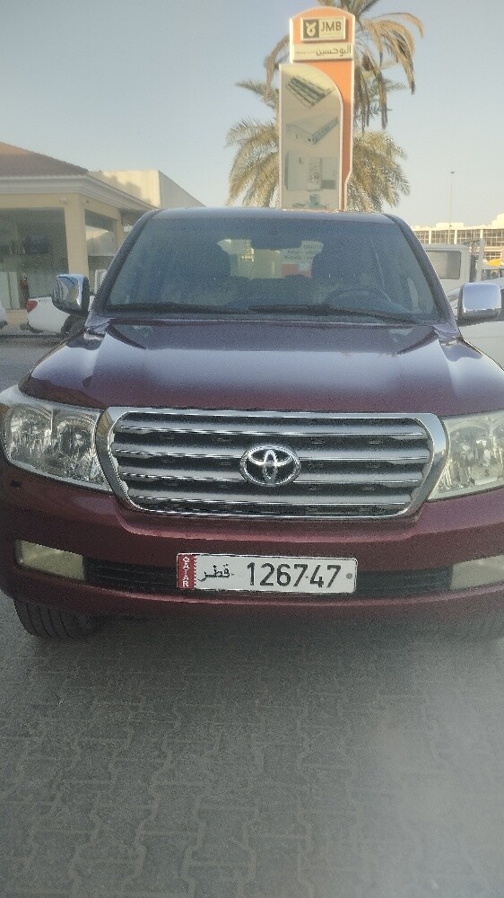 2009 Toyota Land Cruiser, in pristine condition. The gearbox - 4