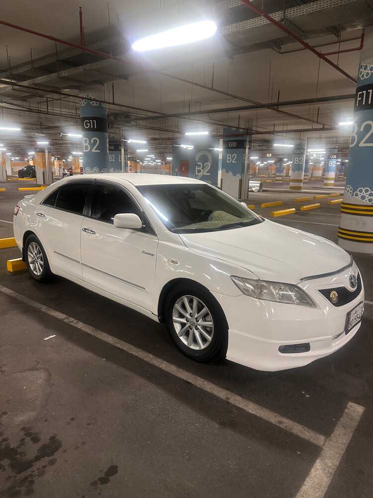 Toyota Camry - 4