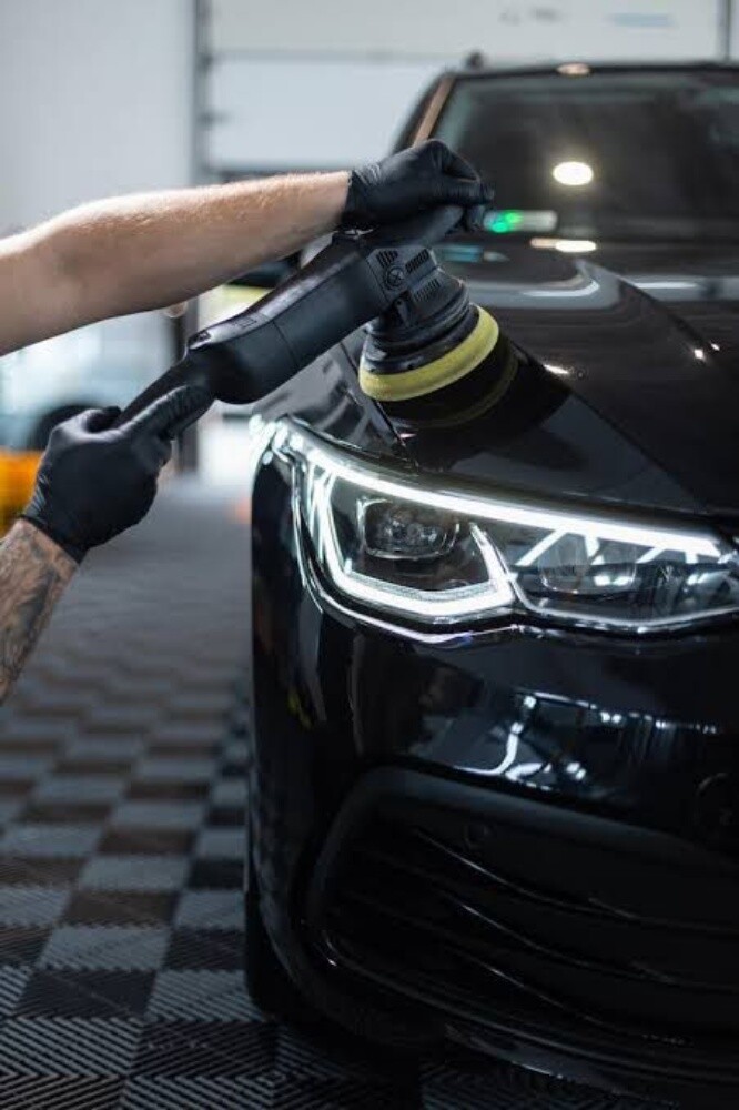 Car Detailer & Polishing Specialist - 1