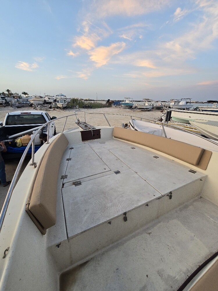 boat 25ft - 7
