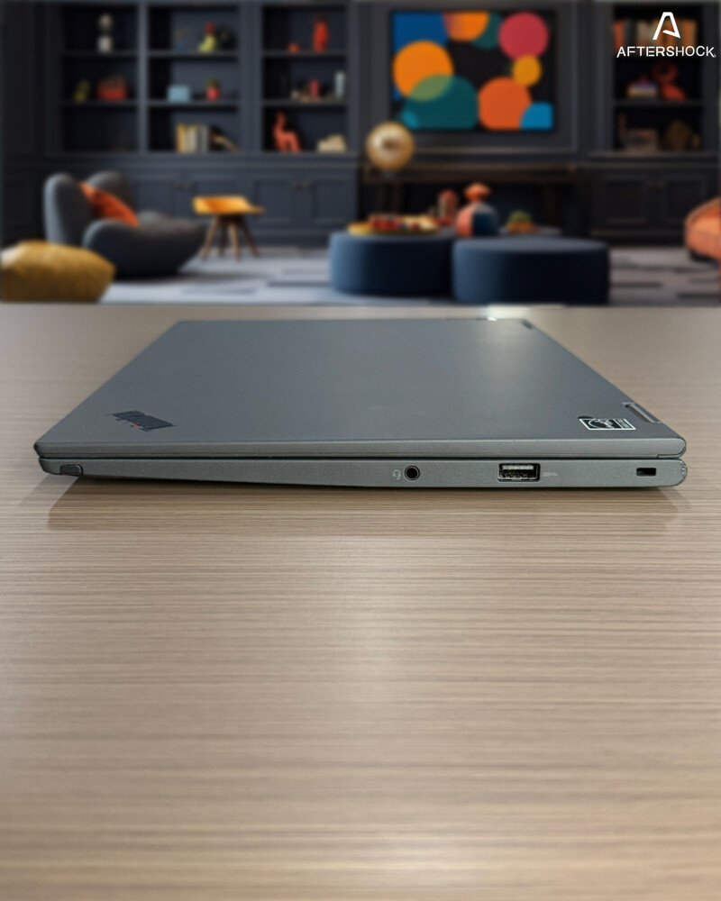 Lenovo ThinkPad X13 YOGA - 8