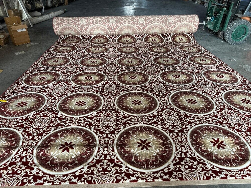 Carpet flooring. - 14