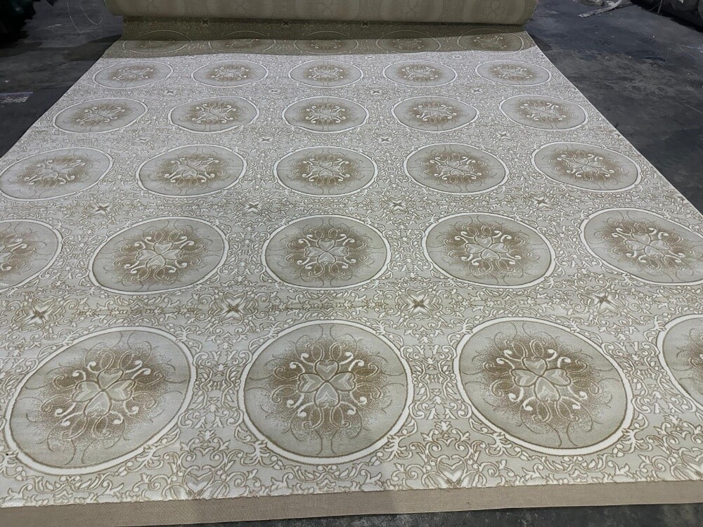 Carpet flooring. - 6