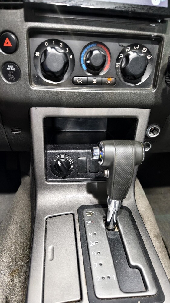 Nissan Pathfinder 2010 4WD - 12