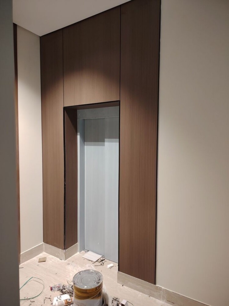 Interior wall with c brod. - 8