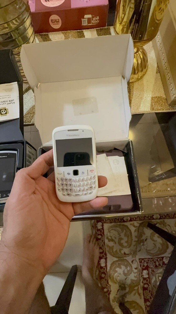 للبيع بلاك بيري مع كامل الملحقات - 7