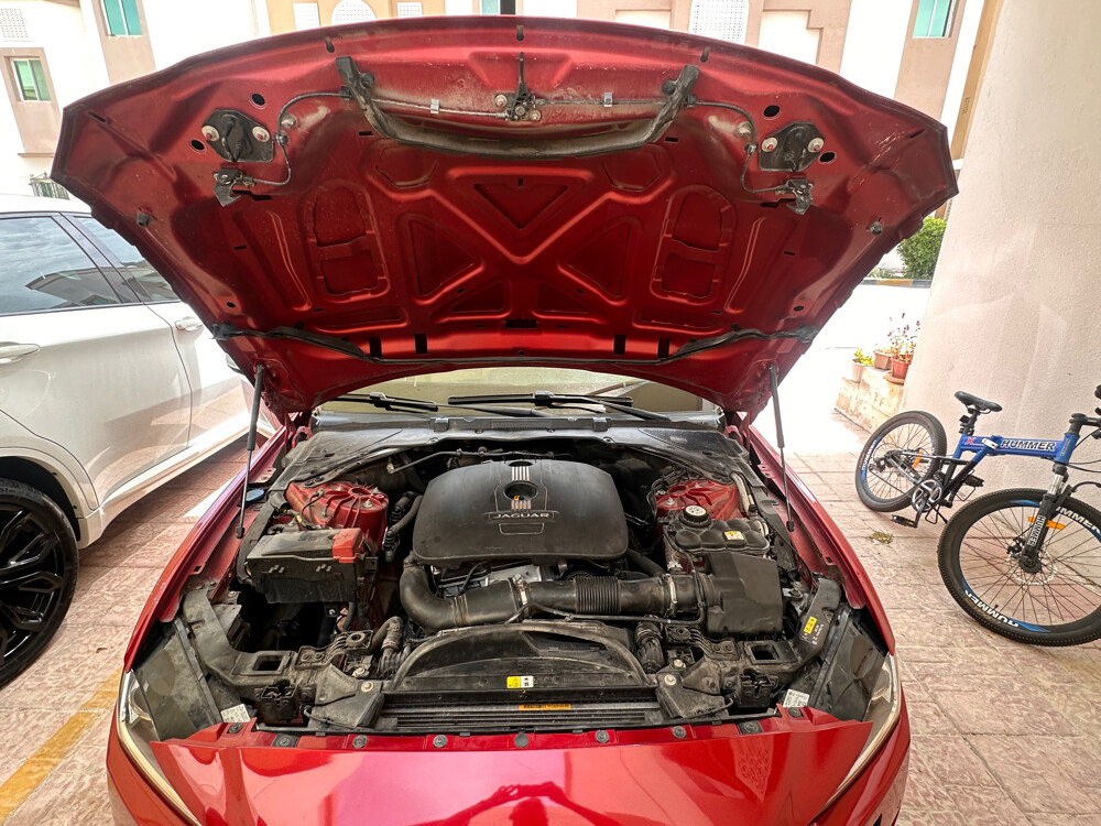 Jaguar xe Prestige 2016 - 3