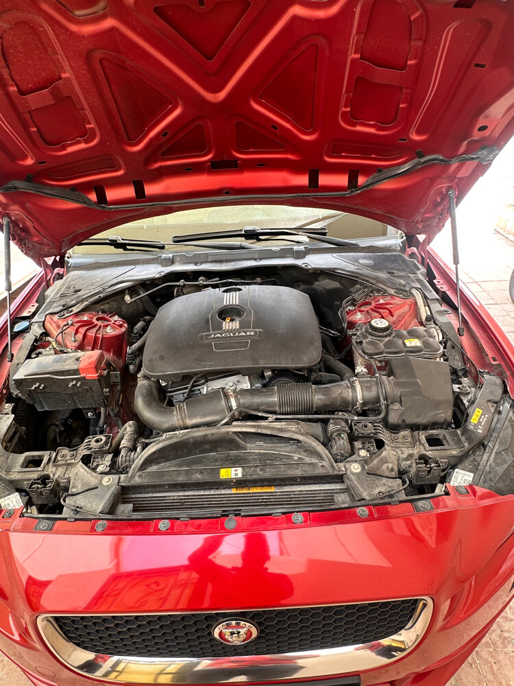 Jaguar xe Prestige 2016 - 13