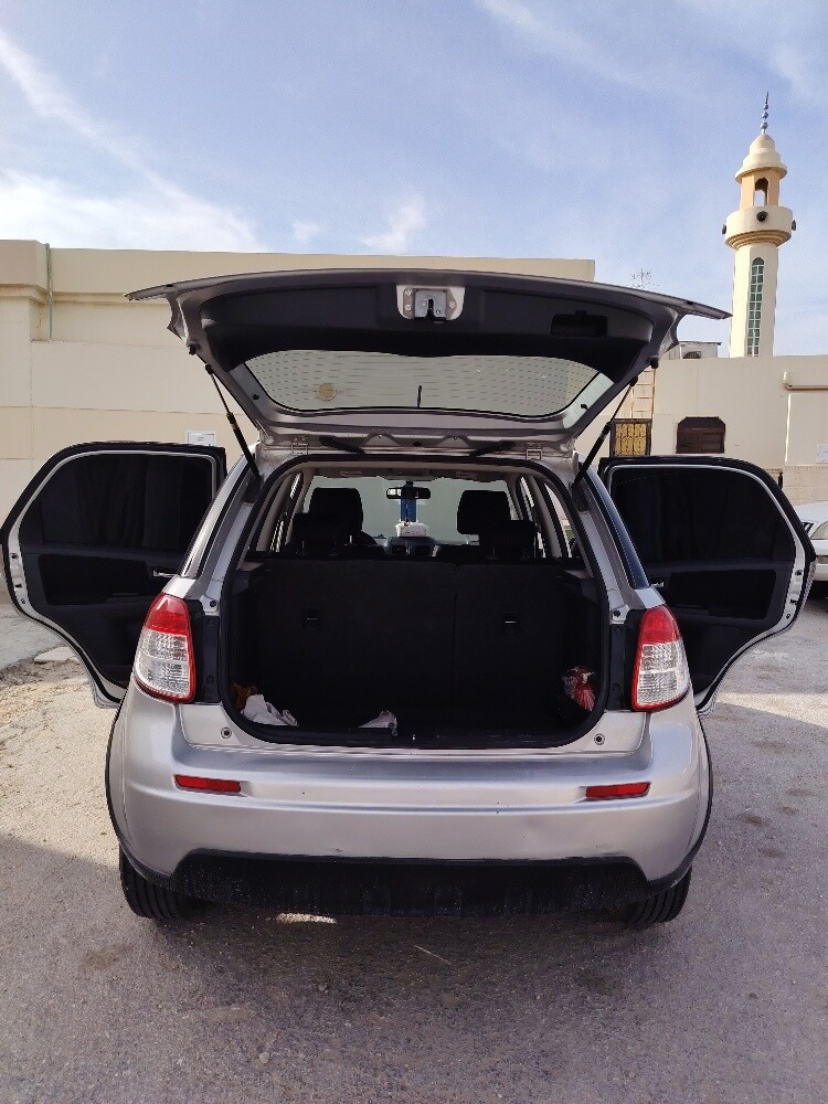 Suzuki SX4 Hatchback - 4
