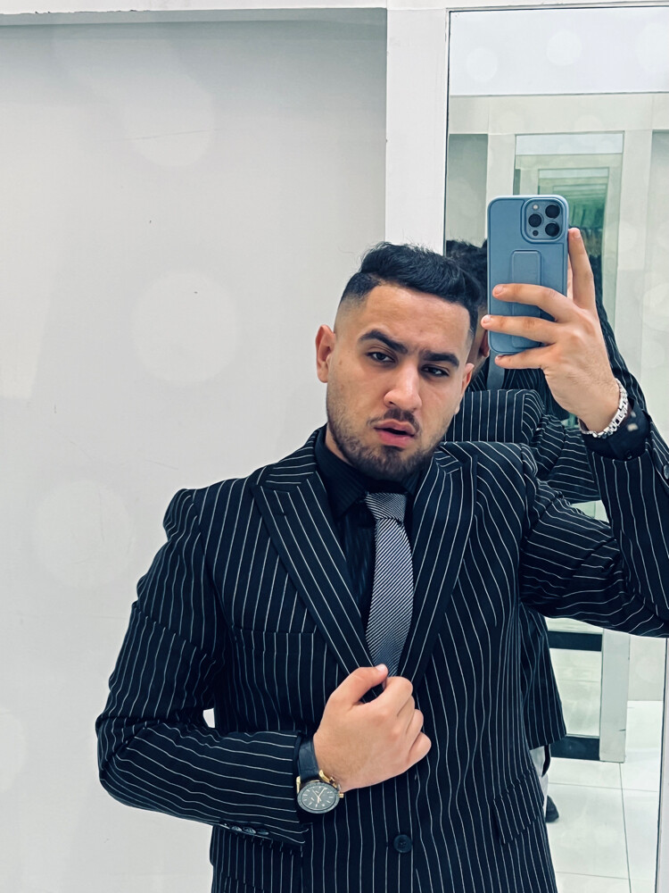 sales associate - 1
