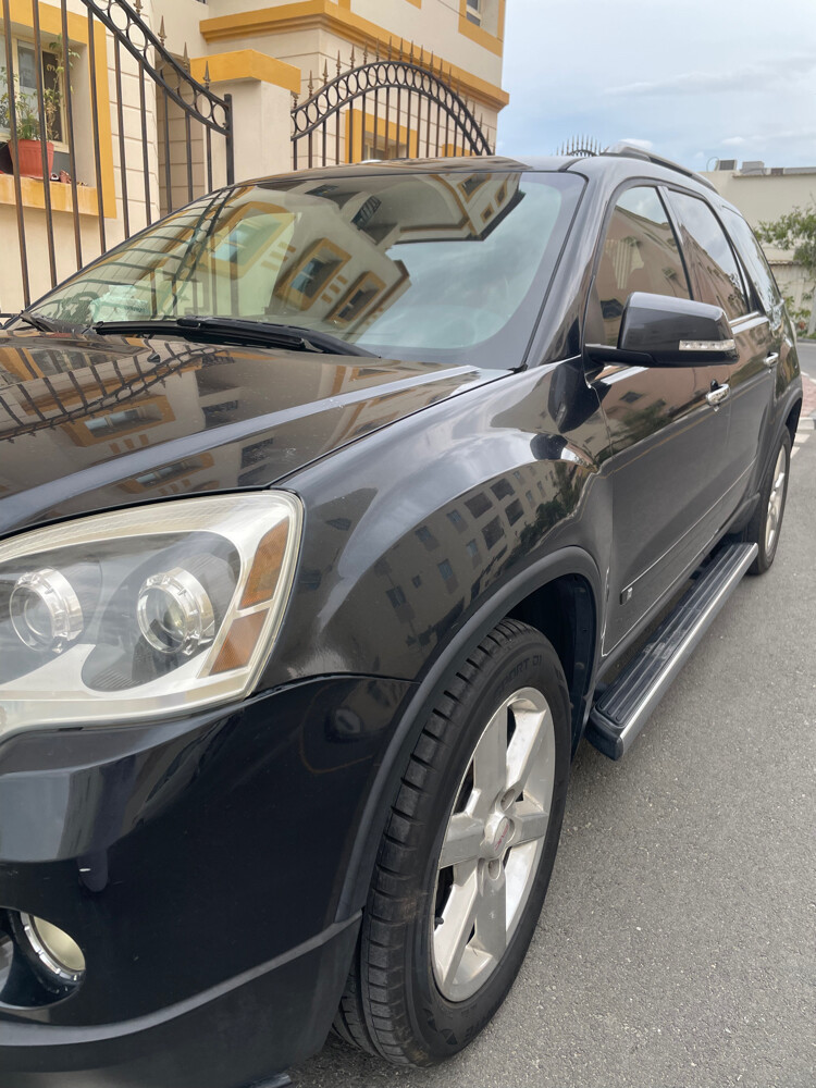 2009 GMC Acadia SLT, low mileage - 4