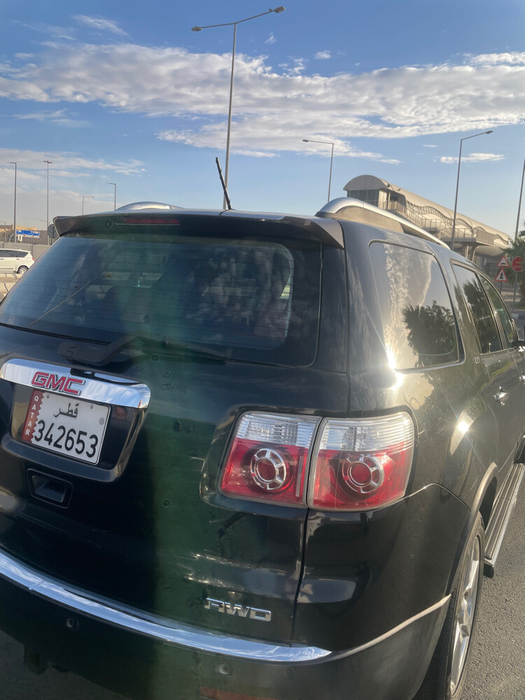 2009 GMC Acadia SLT, low mileage - 9