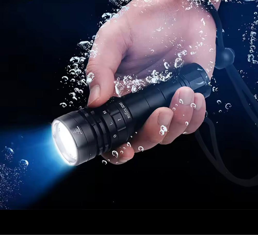 Scuba Diving Flashlight 3000LM - 1